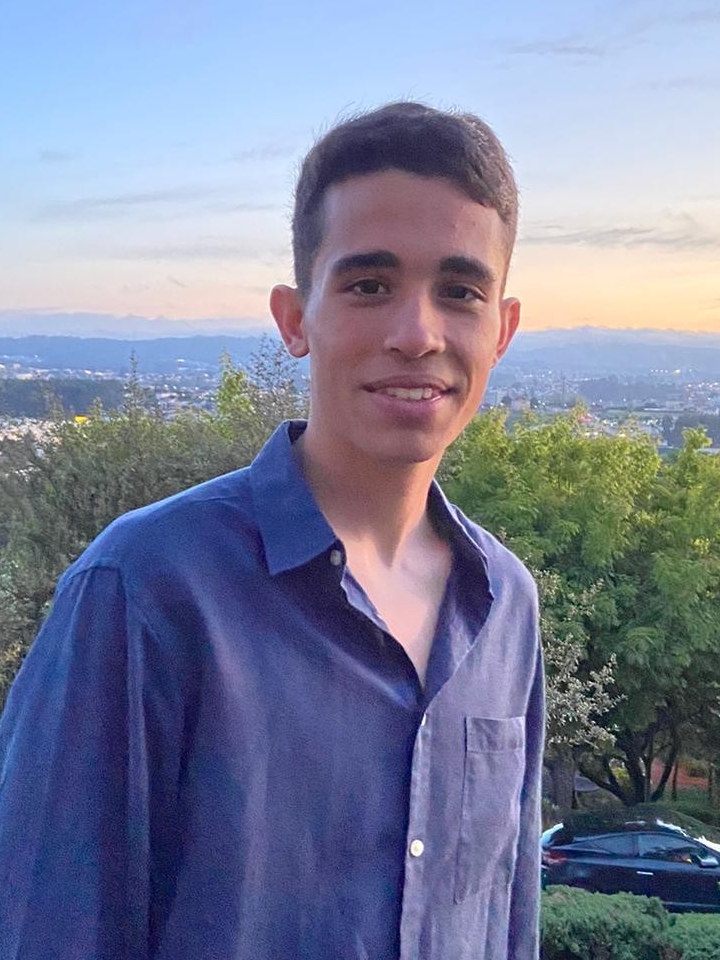 Diogo Pessoa, 18 anos, aluno da FADEUP e jogador de Futebol.